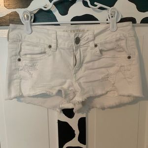 Lowrise white shorts